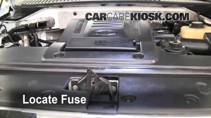 2007 Ford Expedition EL Eddie Bauer 5.4L V8 Fuse (Engine) Check